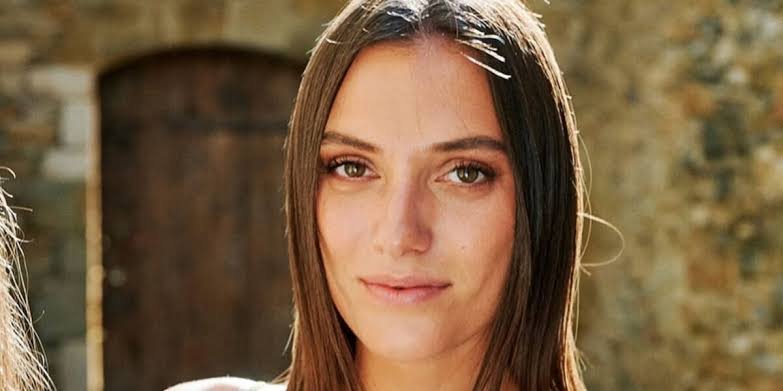 shana loustau origine